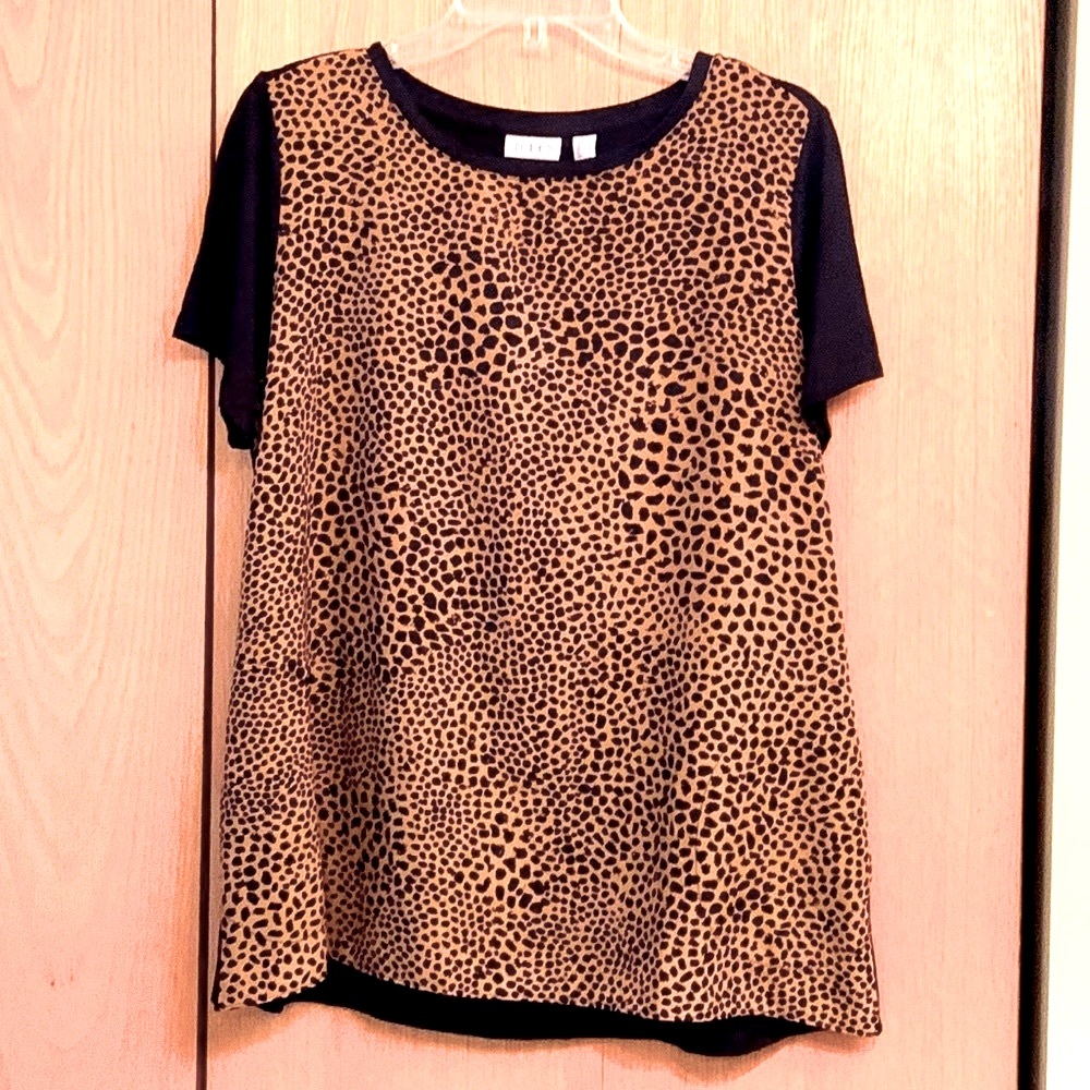 LOGO Lori Goldstein MEDIUM animal print pocket blouse tunic top black brown EUC